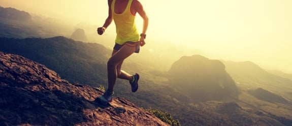 woman doing hill training as a concept of software develoment in San Francisco-min